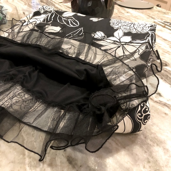 ☀️ Poet Black & White Floral Dress Size 11 - Picture 7 of 11